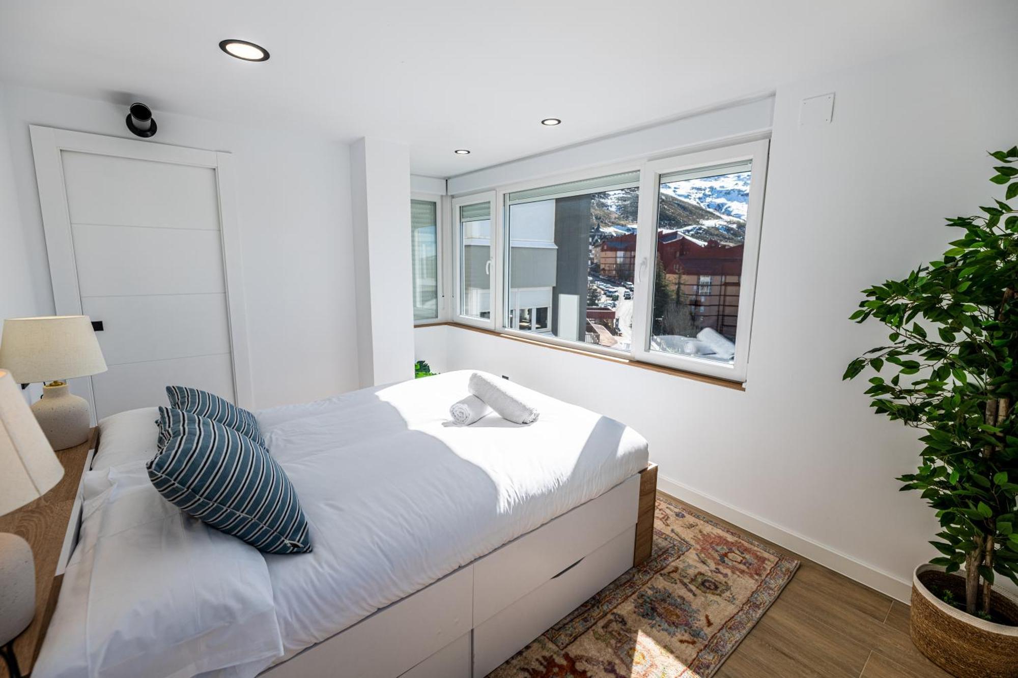 Luxury Refurnished Apartment With Private Parking Close To Ski Slopes Serra Nevada Exterior foto