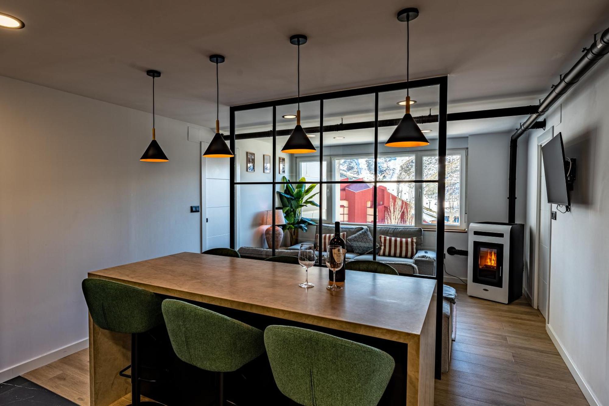 Luxury Refurnished Apartment With Private Parking Close To Ski Slopes Serra Nevada Exterior foto